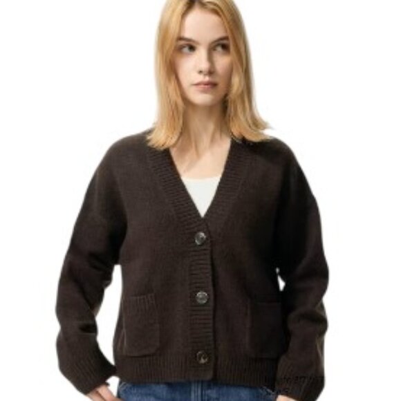 Sweaters - NWT Souffle Yarn Short Cardigan